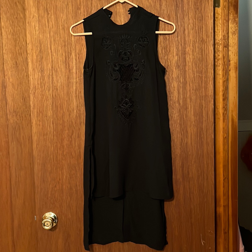 Black Poly Mini